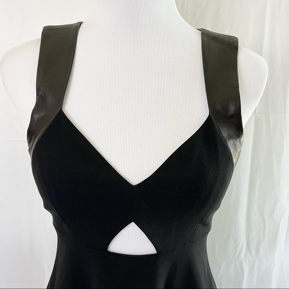 💕Host Pick💕Alice + Olivia $385 Racerback Leather Shoulder Dress Sz 0 Retail - Picture 5 of 12